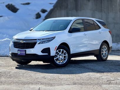 Used 2022 Chevrolet Equinox LS w/ LS Convenience Package