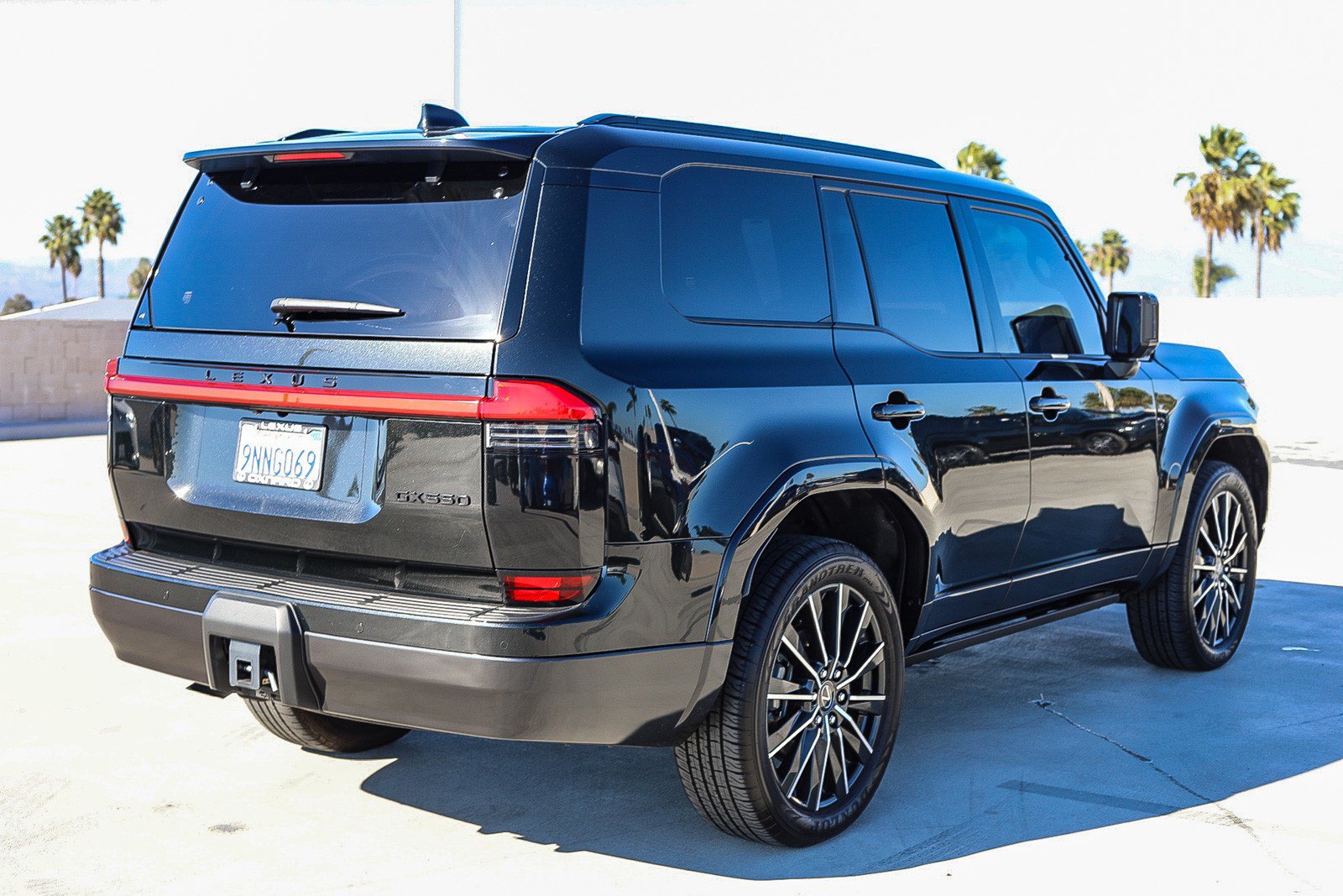 Used 2024 Lexus GX 550 w/ Cold Area Package AWD/4WD image 7