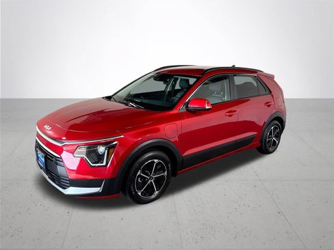 Certified 2024 Kia Niro EX w/ EX Cold Weather Package FWD image 2