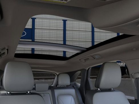 New 2025 Ford Escape SE w/ PHEV Premium Package FWD image 22