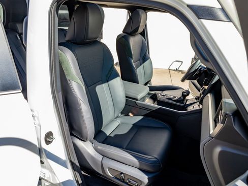 Used 2025 Lexus GX 550 550 Overtrail image 31