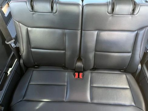 Used 2025 Ford Explorer ST-Line image 30