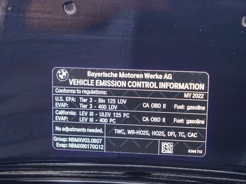 Used 2022 BMW 740i w/ M Sport Package RWD image 25