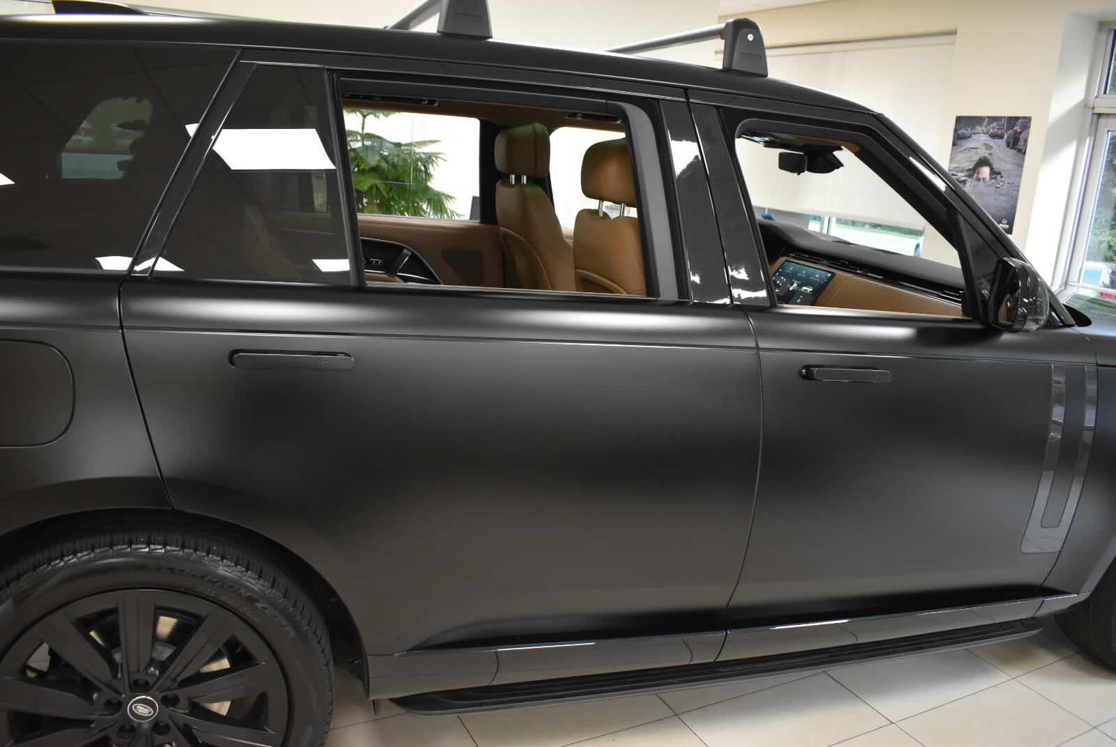 Used 2023 Land Rover Range Rover Long Wheelbase SE AWD/4WD image 67