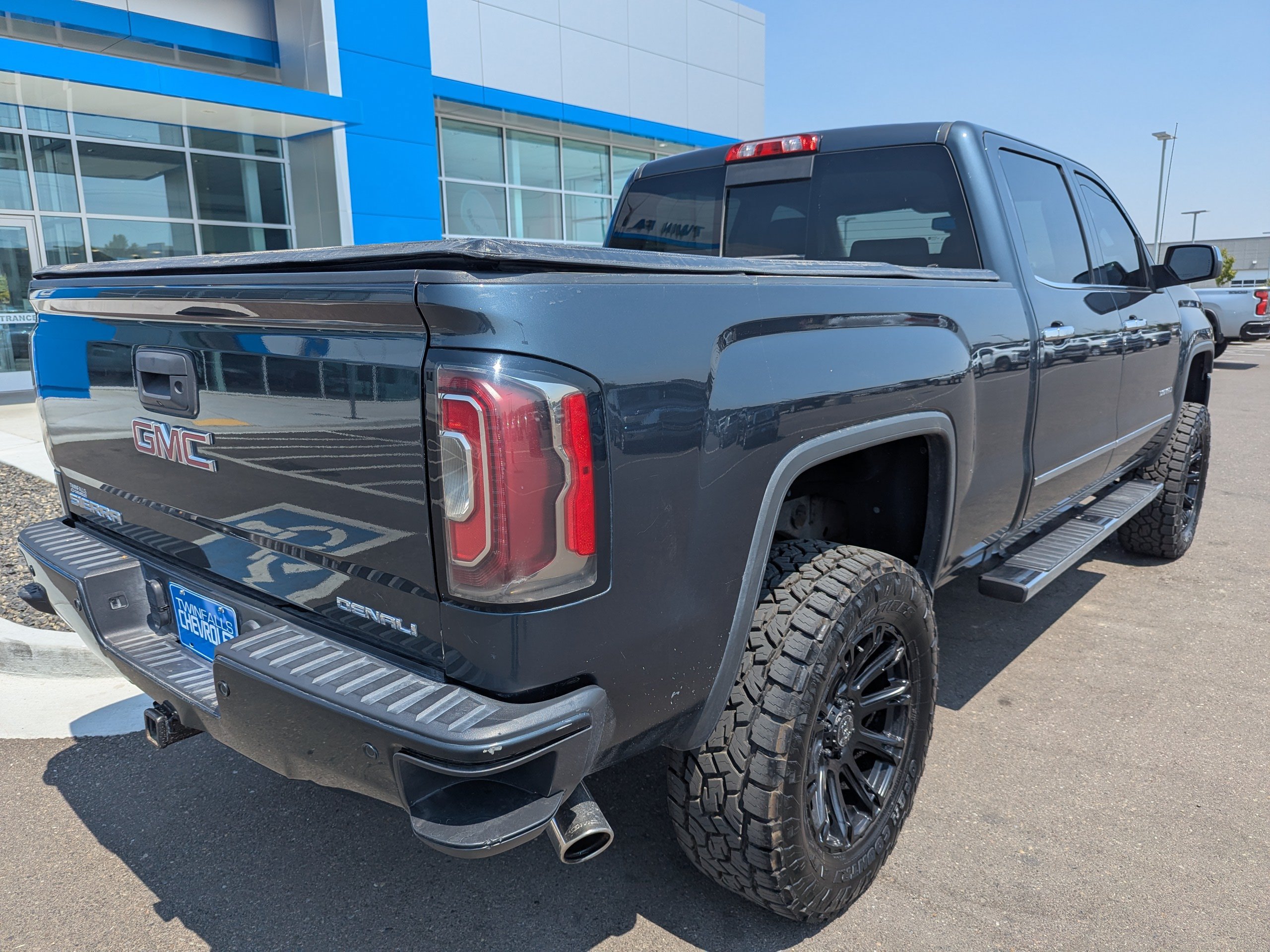 Used 2017 GMC Sierra 1500 Denali AWD/4WD image 33