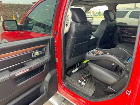 Used 2016 RAM 1500 Laramie w/ Convenience Group AWD/4WD image 9