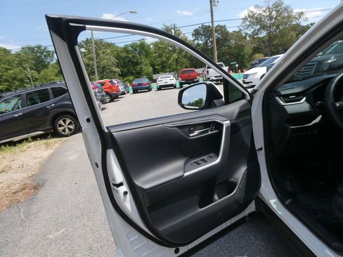 Used 2019 Toyota RAV4 Limited w/ Advanced Technology Package AWD/4WD image 13