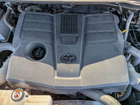 Used 2023 Toyota Tundra SR5 w/ SR5 Premium Package image 17