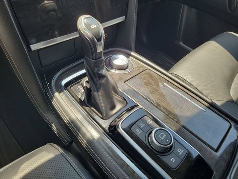 Used 2023 INFINITI QX80 Luxe w/ All-Season Package AWD/4WD image 34