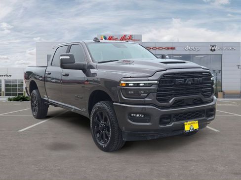 Used 2025 RAM 2500 Laramie w/ Night Edition AWD/4WD image 7