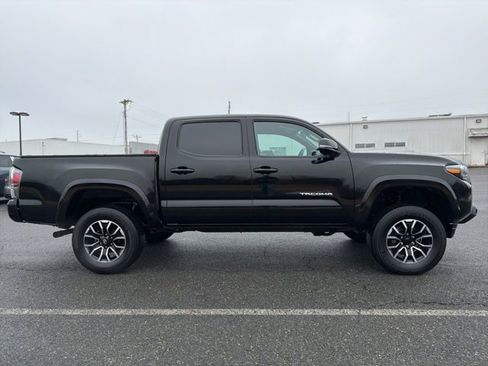 Used 2023 Toyota Tacoma TRD Sport image 10