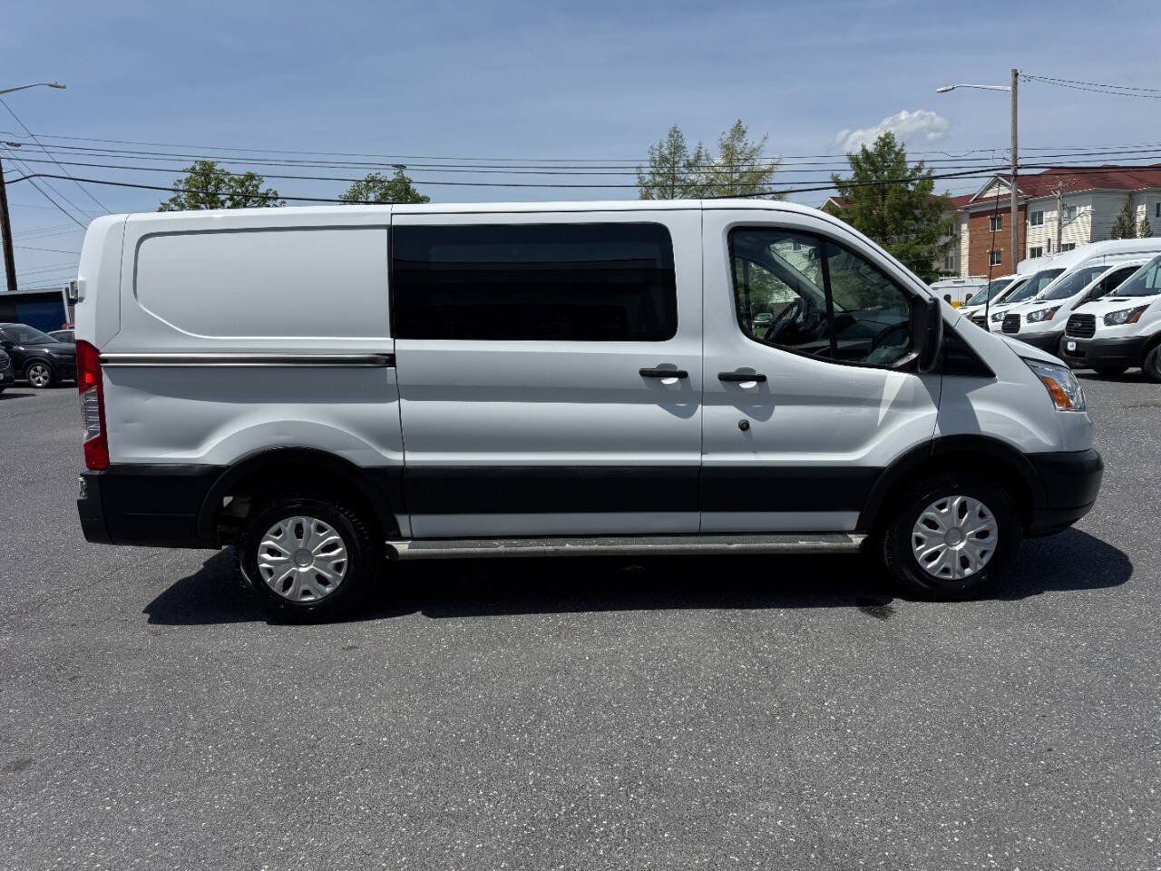 Used 2019 Ford Transit 250 130 Low Roof w/ Exterior Upgrade Package RWD image 32
