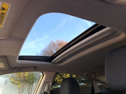 Used 2017 Honda Civic EX-T image 19