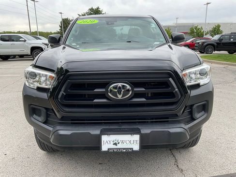 Used 2020 Toyota Tacoma SR RWD image 2