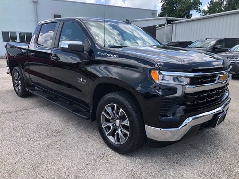 Used 2023 Chevrolet Silverado 1500 LT w/ Protection Package RWD image 2