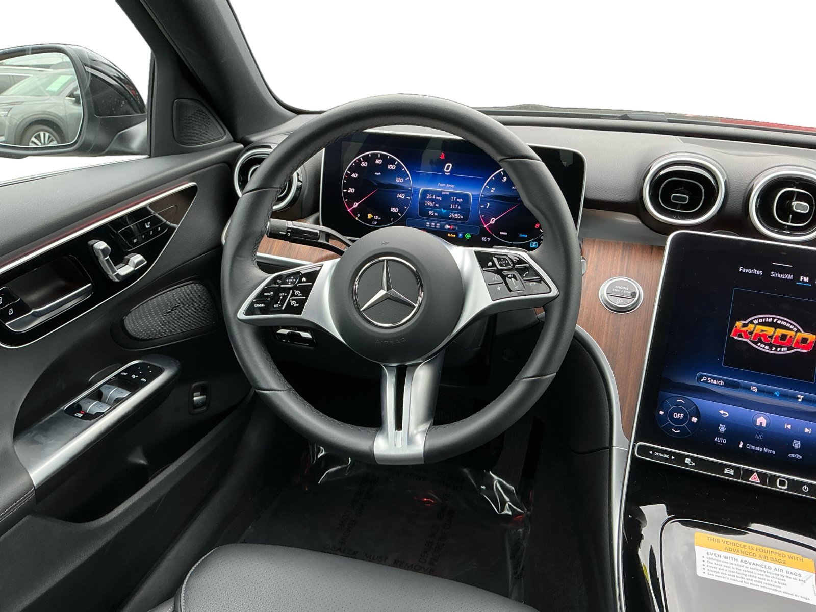 Used 2025 Mercedes-Benz C 300 Sedan image 11