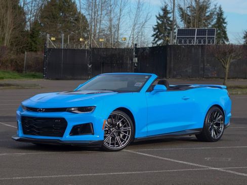 Used 2023 Chevrolet Camaro ZL1 RWD image 3