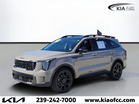 Certified 2025 Kia Sorento SX AWD/4WD image 3