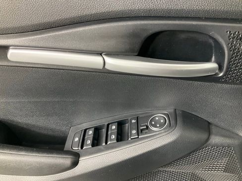 Used 2023 Kia Seltos LX image 14