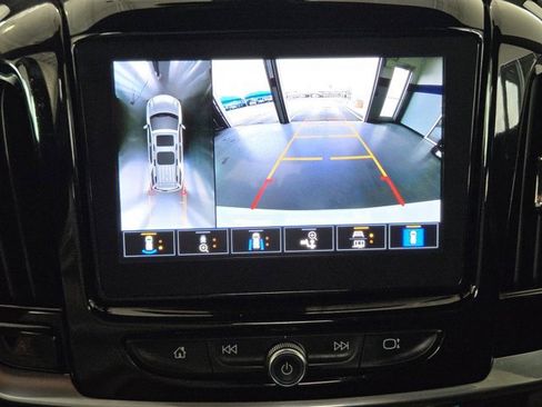 Certified 2023 Chevrolet Traverse Premier FWD image 19
