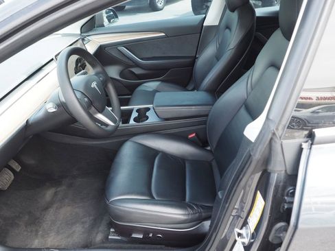 Used 2022 Tesla Model 3 Standard Range RWD image 14