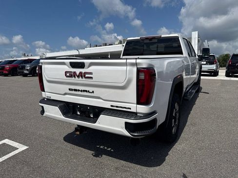 Used 2024 GMC Sierra 3500 Denali w/ Denali Reserve Package AWD/4WD image 2