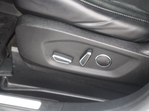 Used 2019 Ford Edge Titanium w/ Equipment Group 301A AWD/4WD image 12