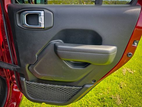 Certified 2021 Jeep Wrangler Unlimited Sport AWD/4WD image 35