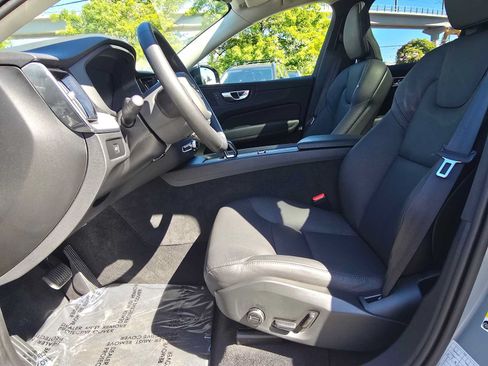 Used 2025 Volvo XC60 B5 Plus AWD/4WD image 20