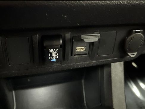 Used 2020 Toyota Tacoma SR5 image 22