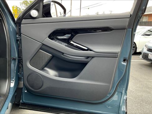 New 2026 Land Rover Range Rover Evoque Dynamic SE image 30