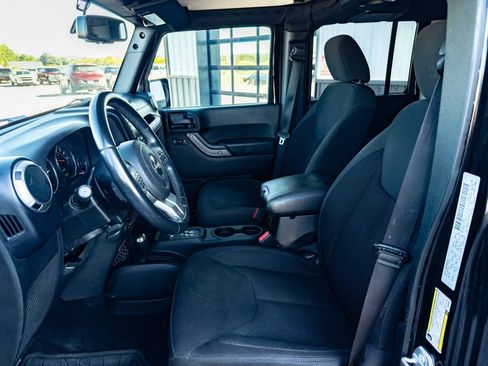 Used 2017 Jeep Wrangler Unlimited Sport AWD/4WD image 8