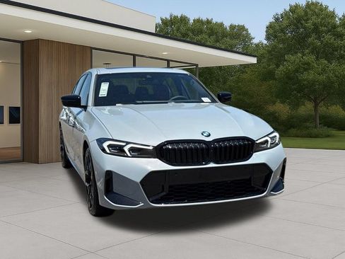 New 2026 BMW 330i Sedan w/ M Sport Package RWD image 4