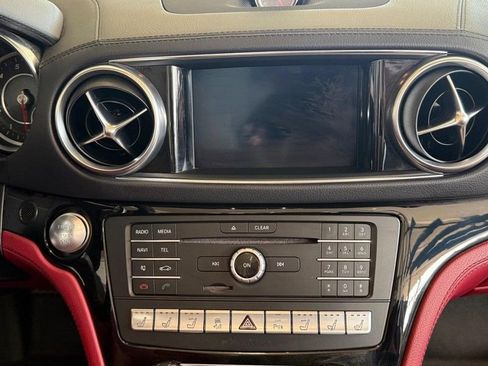 Used 2019 Mercedes-Benz SL 550 image 10