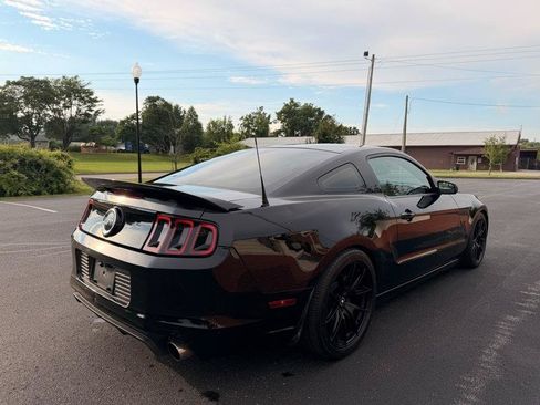 Used 2013 Ford Mustang GT RWD image 6