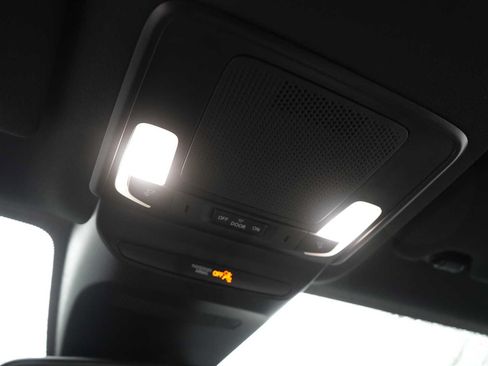 Used 2025 Honda HR-V Sport image 27