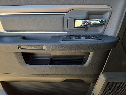 Used 2024 RAM 1500 Classic SLT image 20