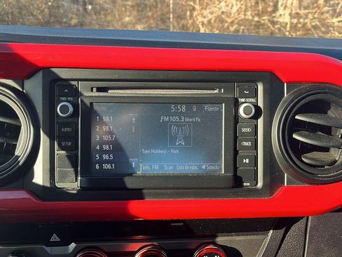 Used 2017 Toyota Tacoma SR image 15