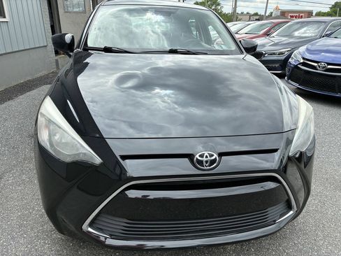 Used 2017 Toyota Yaris iA FWD image 2
