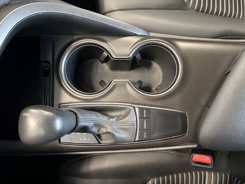 Used 2024 Toyota Camry SE FWD image 18