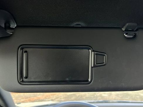Certified 2025 Hyundai Elantra SEL FWD image 38