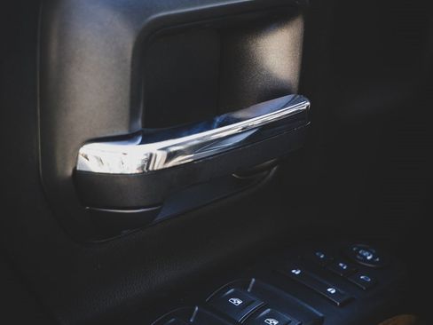 Used 2018 Chevrolet Silverado 2500 High Country w/ Duramax Plus Package image 10