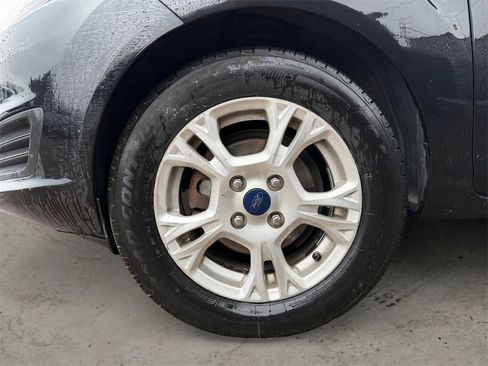 Used 2014 Ford Fiesta SE w/ Comfort Package image 12