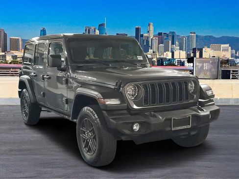 Used 2026 Jeep Wrangler Unlimited Sport AWD/4WD image 3