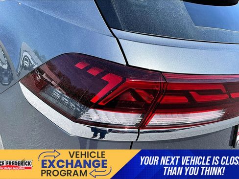 Used 2024 Volkswagen Atlas Cross Sport SEL R-Line image 25