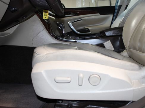 Used 2014 Buick Regal FWD image 23