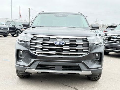 New 2026 Ford Explorer Active w/ Active Comfort Package image 3