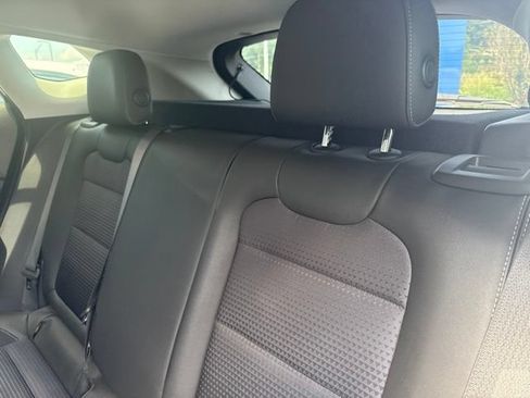Used 2025 Chevrolet Trax LT FWD image 10