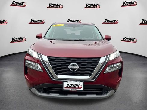 Used 2023 Nissan Rogue SV image 2