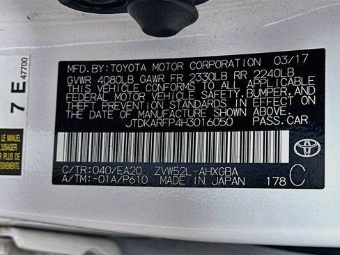 Used 2017 Toyota Prius Prime Plus FWD image 12